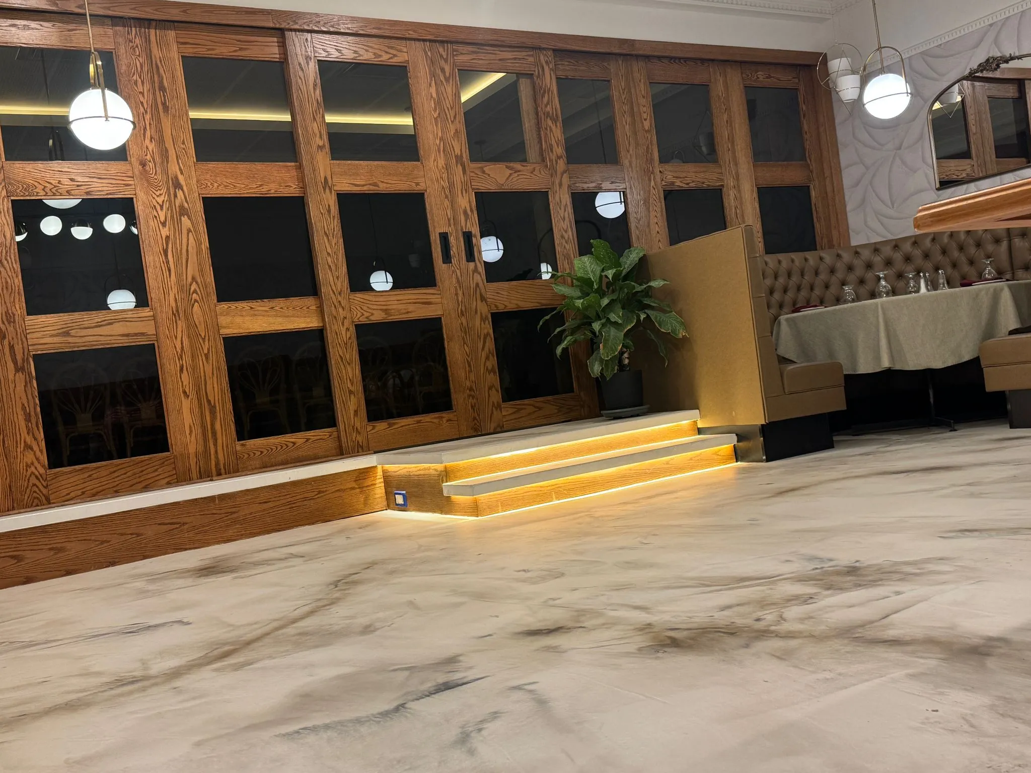 Prime rib and seafood at Swift Current steakhouse